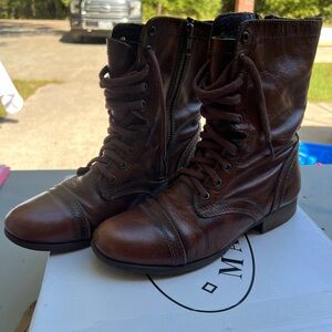 Troopa  brown leather boots